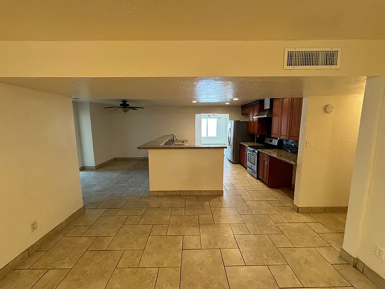 97 E Huntington Dr — Photo 6
