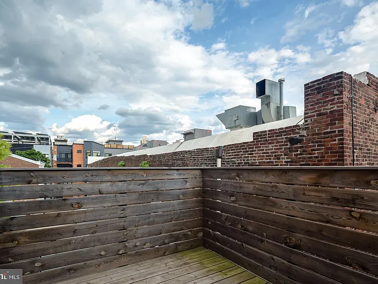 927 N 2nd St #3 — Photo 6