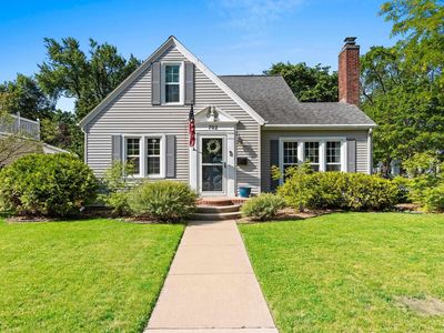 702 Ridgeway Blvd, De Pere, WI, 54115