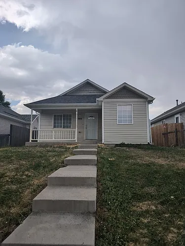 408 E 4th St Photo 1
