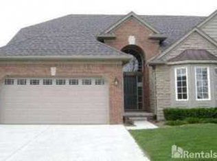 30226 Berghway Trl, Warren, MI 48092