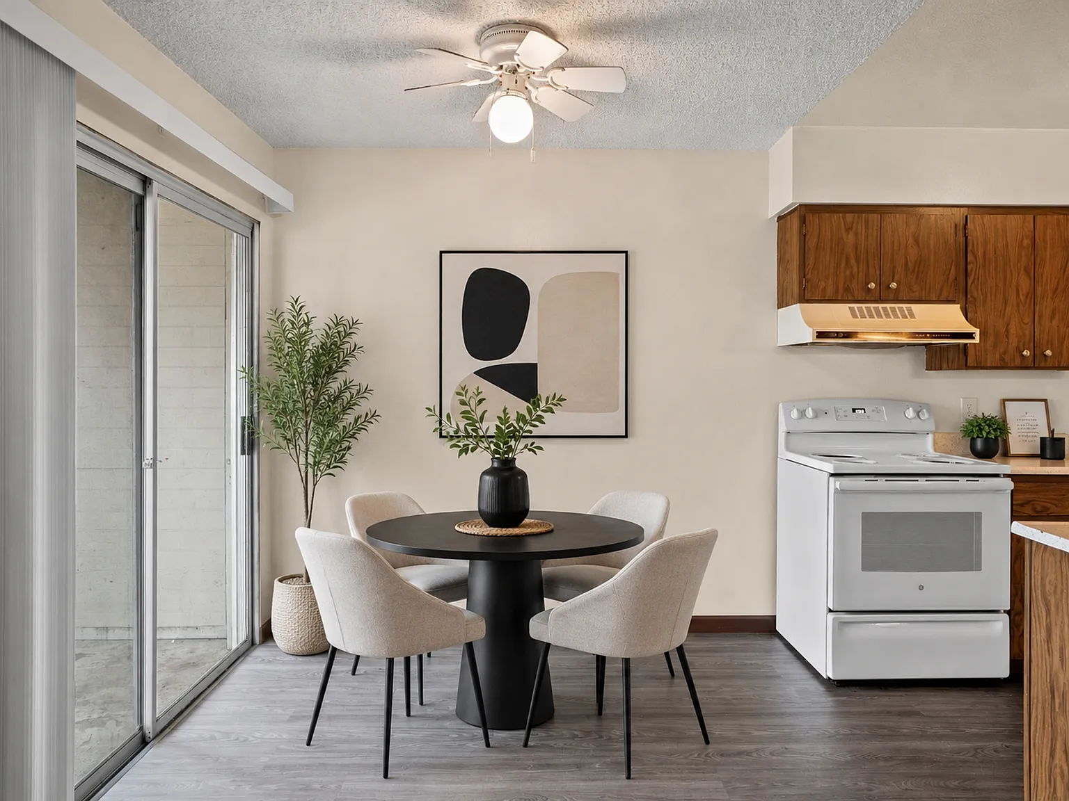 1611 W. 6th Ave - Mapleview Apts — Photo 1