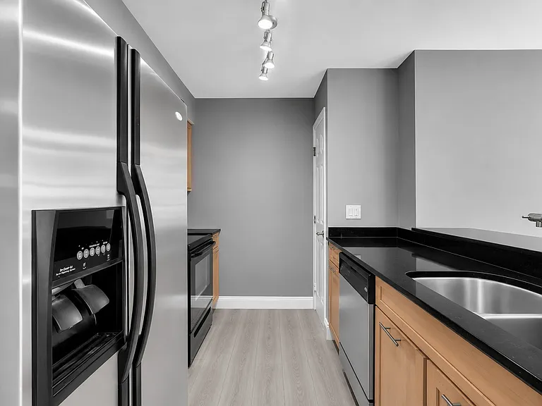 2871 N Oakland Forest Dr #112 — Photo 17