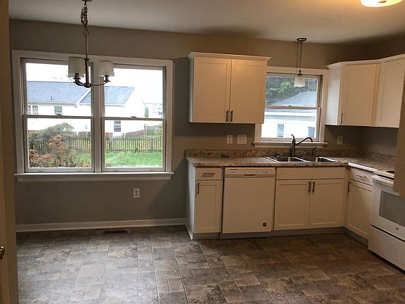 Kitchen view to rear yard
