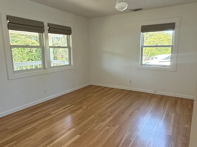 1201 Plum Tree Ln — Photo 3