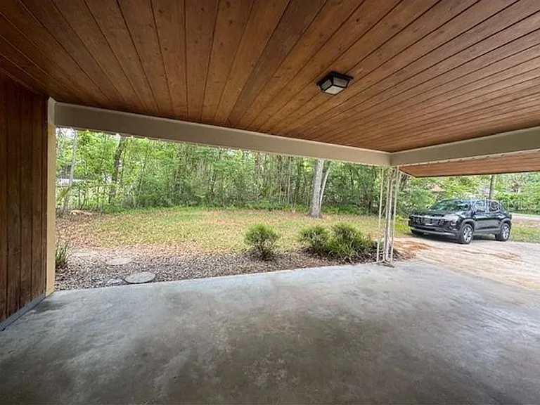 1038 SE 30th Ave — Photo 9
