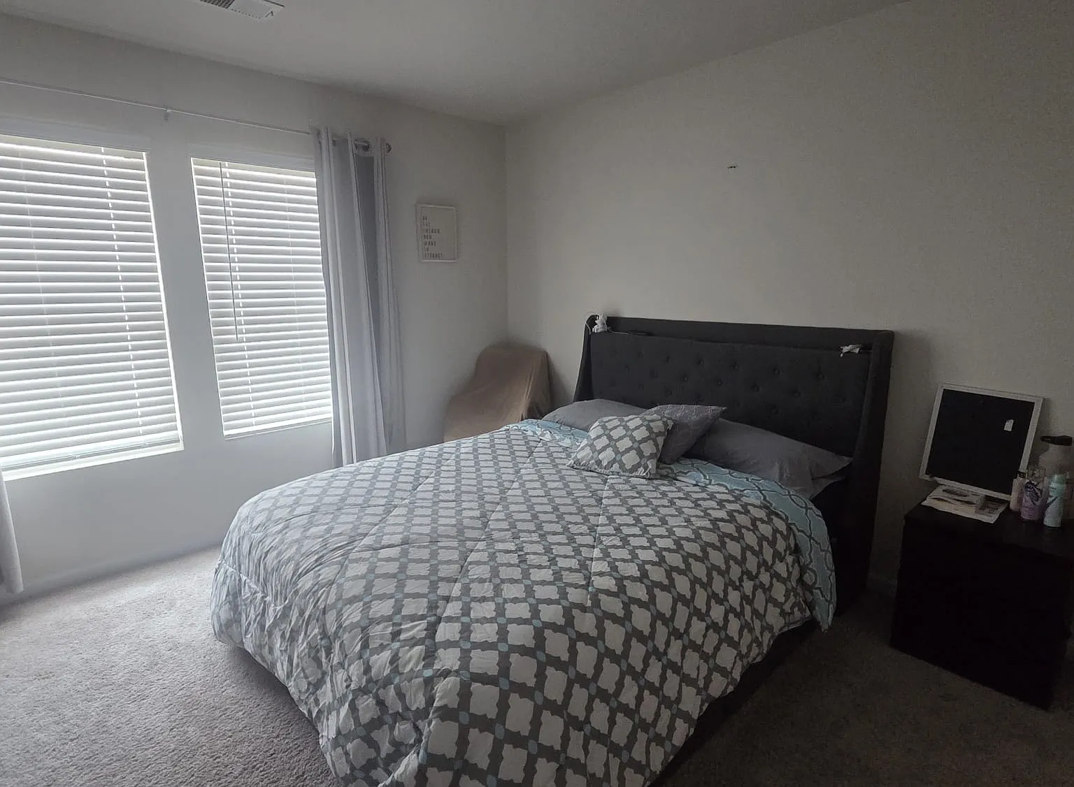 3 bed, 2.5 bath, 1593 sqft, $800 — Photo 2