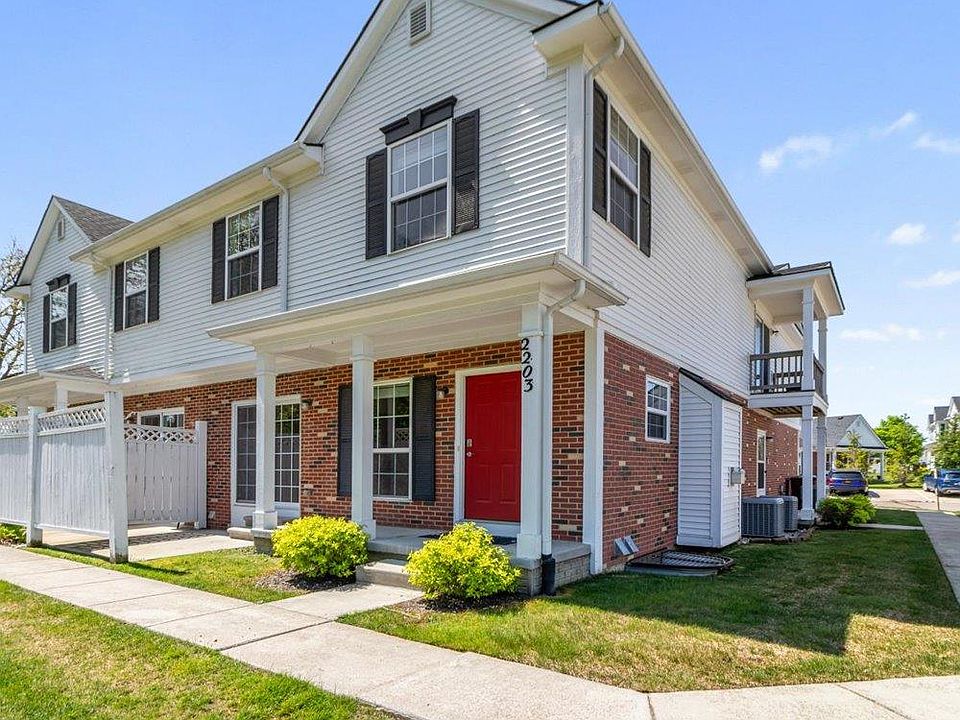 1st image of 2203 Riversedge Dr