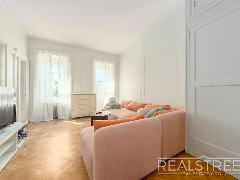 431 Clinton St #2 — Photo 11