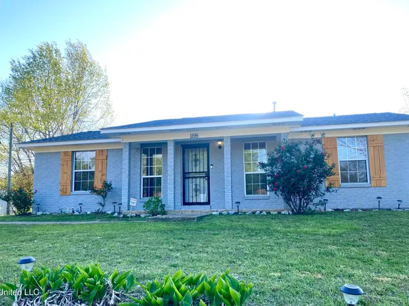 1195 Oak Dr, Tunica, MS 38676