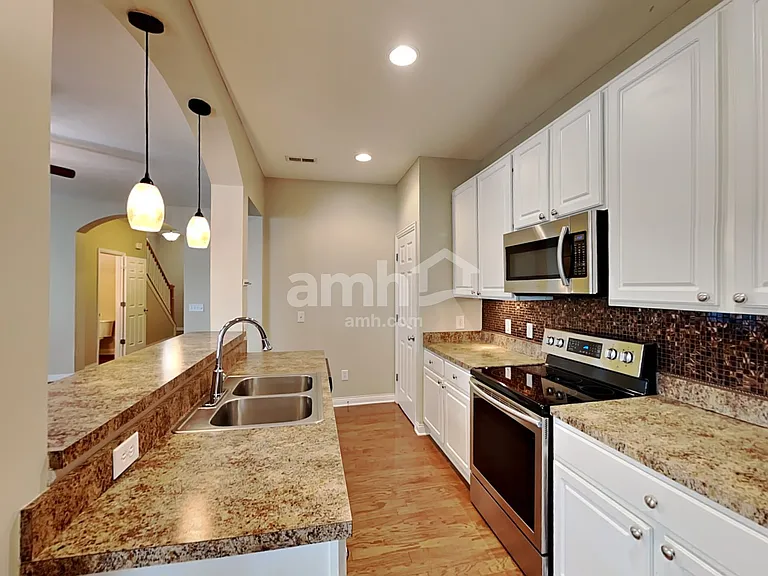 4680 Grand Strand Dr — Photo 4