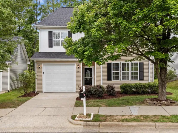 125 Occidental Dr, Holly Springs, NC 27540