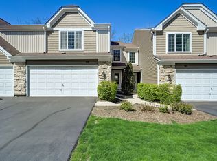 88 Cambridge Ave, Streamwood, IL