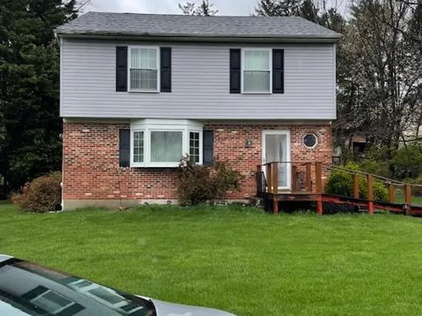 4002 Yorktown Dr, Upper Chichester, PA 19061