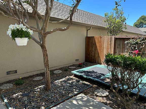 4th image of 1479 Marlin Ave