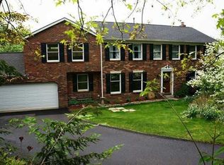 326 Squire Ln, Canonsburg, PA 15317