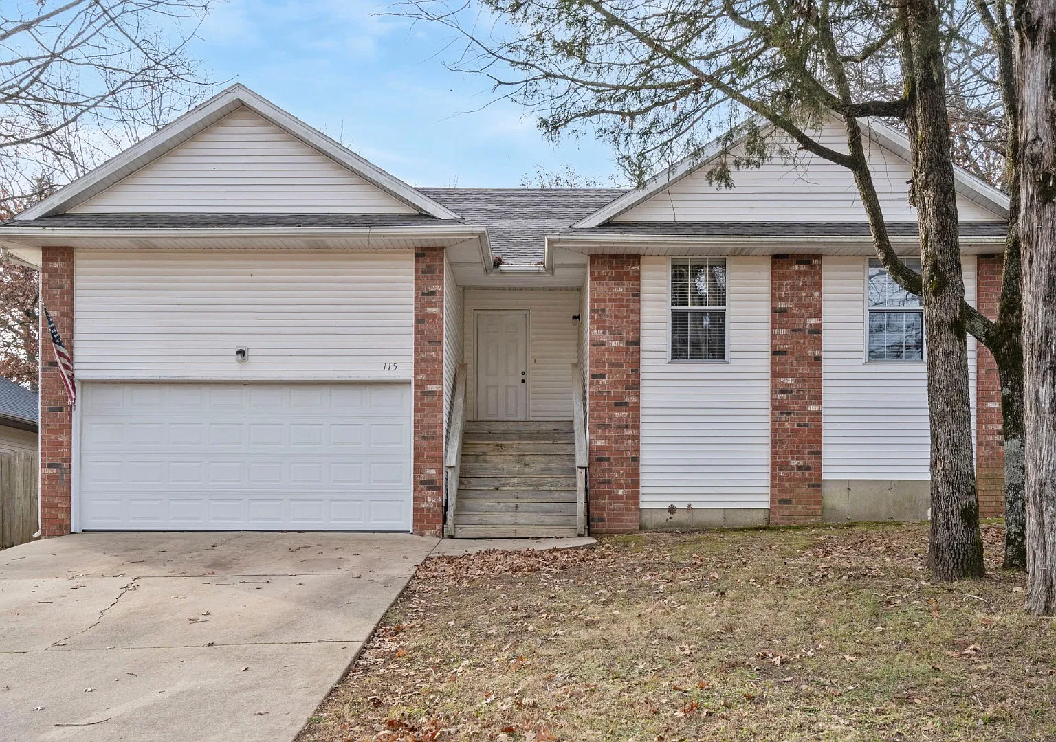 115 Richmond Heights Blvd — Photo 4