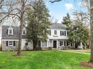 3 Ridgetop Dr, Saint Louis, MO 63117