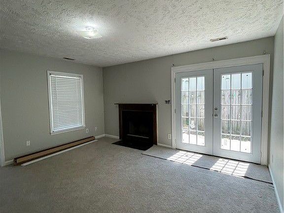 3rd image of 1665 Veanna Dr
