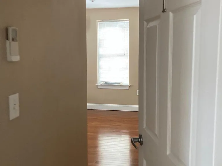 100 N Potomac St #3A — Photo 9