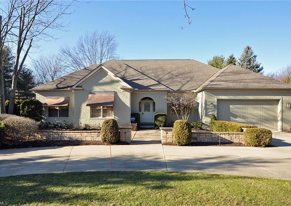 1st image of 28510 Hilliard Blvd