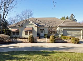 28510 Hilliard Blvd, Westlake, OH 44145