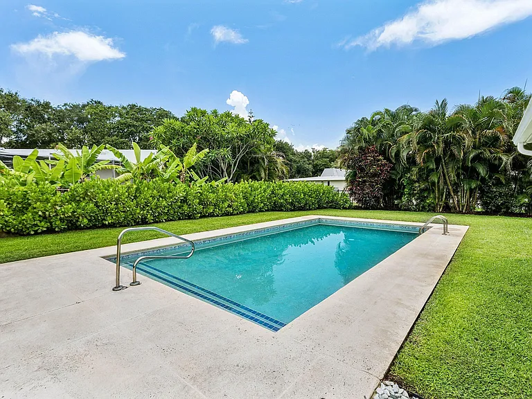 945 Westwind Dr — Photo 31