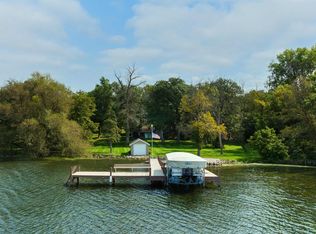 N5201 Forest Glen Beach Rd, Ripon, WI 54971