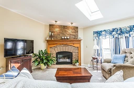 5th image of 6101 Island Dr