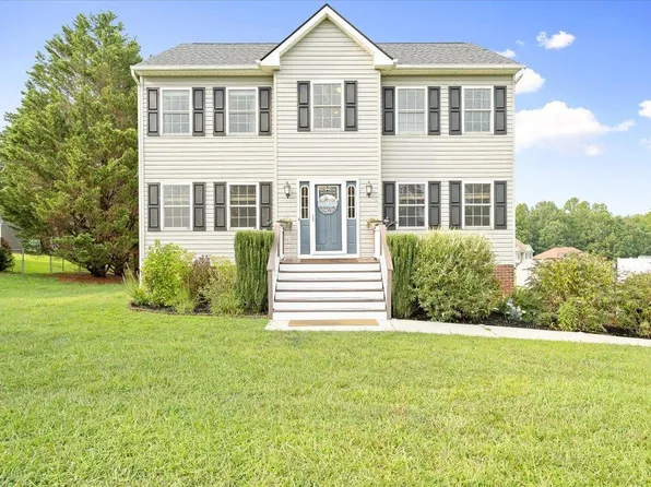 636 Russell Springs Dr, Lynchburg, VA 24501