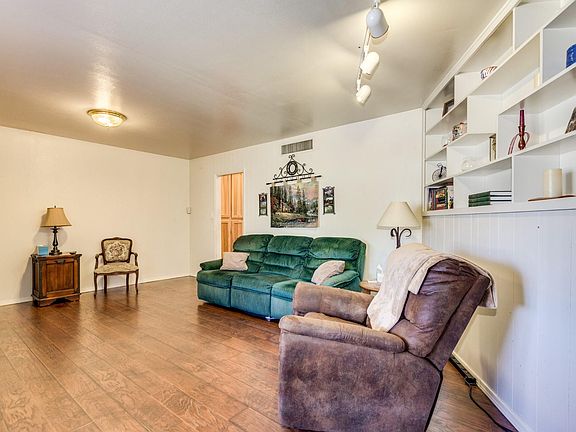 3rd image of 301 W El Caminito Dr