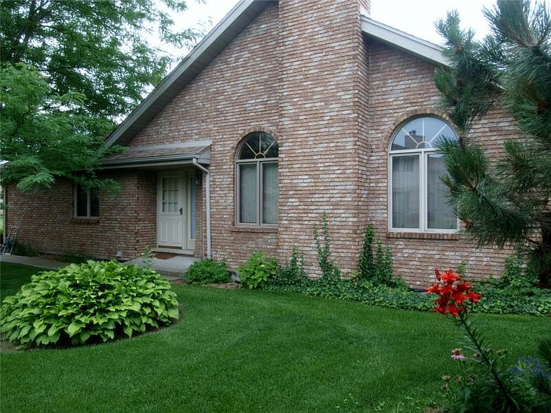 1st image of 18320 Pinewood Ln