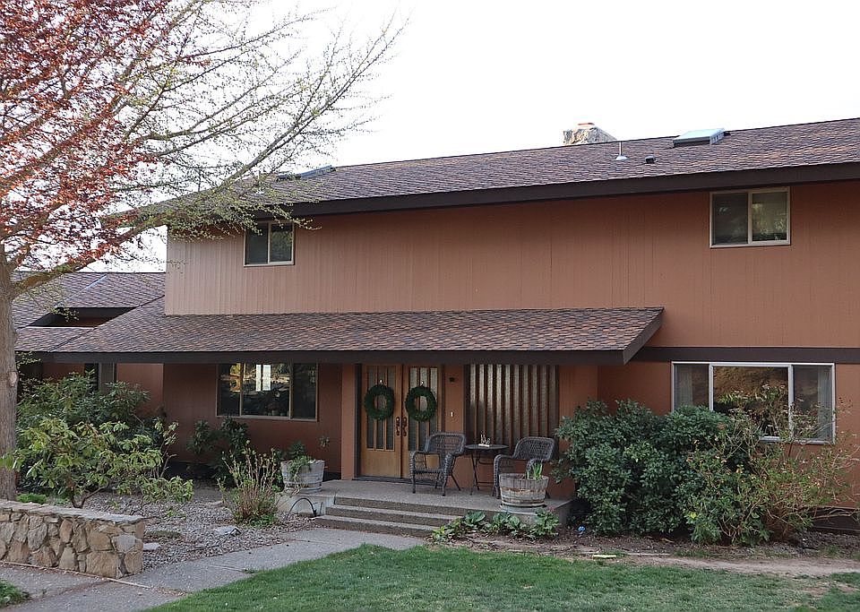 1st image of 216 N 93rd Ave