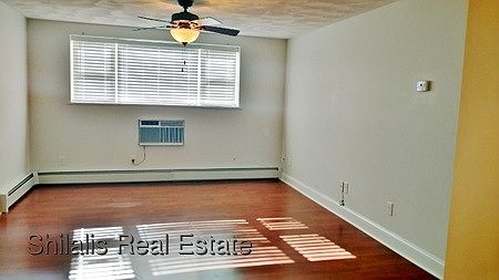 2nd image of 1101 Lexington St #4