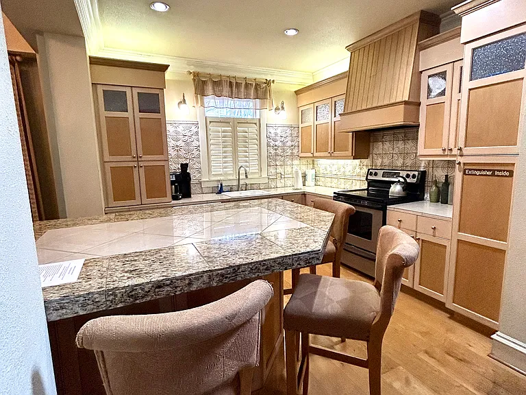 Community kitchen