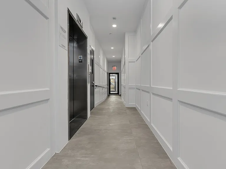 21-10 31st Ave #6R — Photo 13