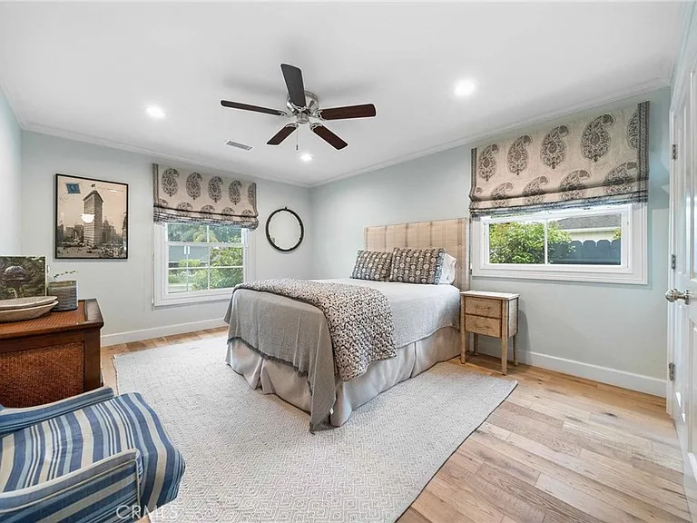 16544 Greenleaf St — Photo 14