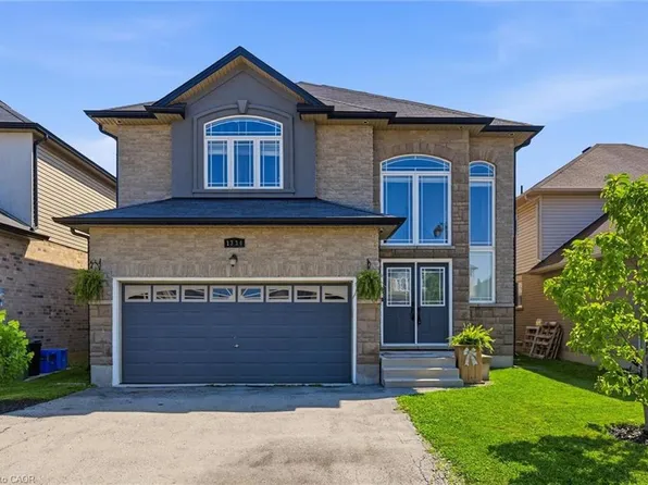 1334 Upper Paradise Rd, Hamilton, ON L9B 0C3