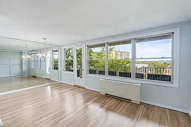 23-20 Bell Boulevard, #5F