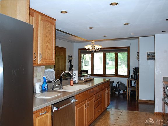 4th image of 7271 Showplace Dr