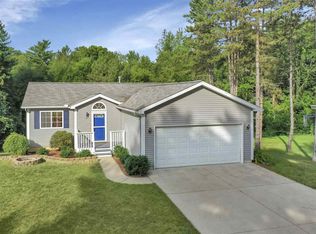 321 Dolores Dr, Pleasant Lake, MI 49272