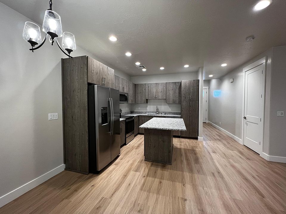 Dining Room/Kitchen