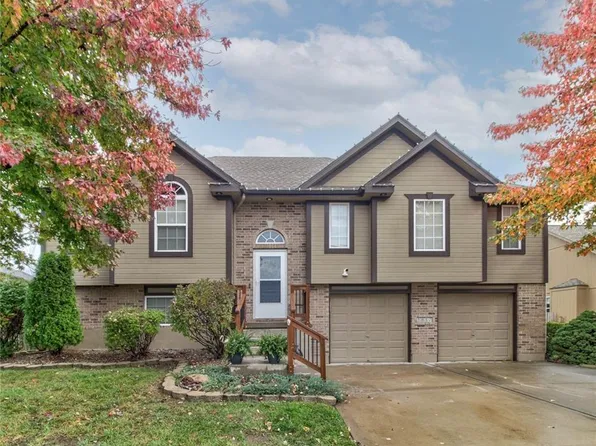 1817 NW Rosewood Dr, Grain Valley, MO 64029