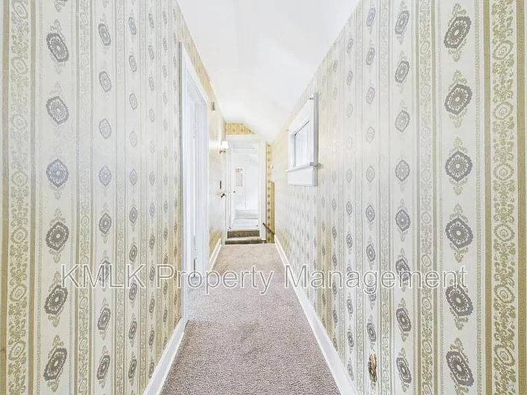 183 N Union St — Photo 23