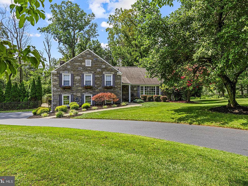 1st image of 735 Hamilton Rd