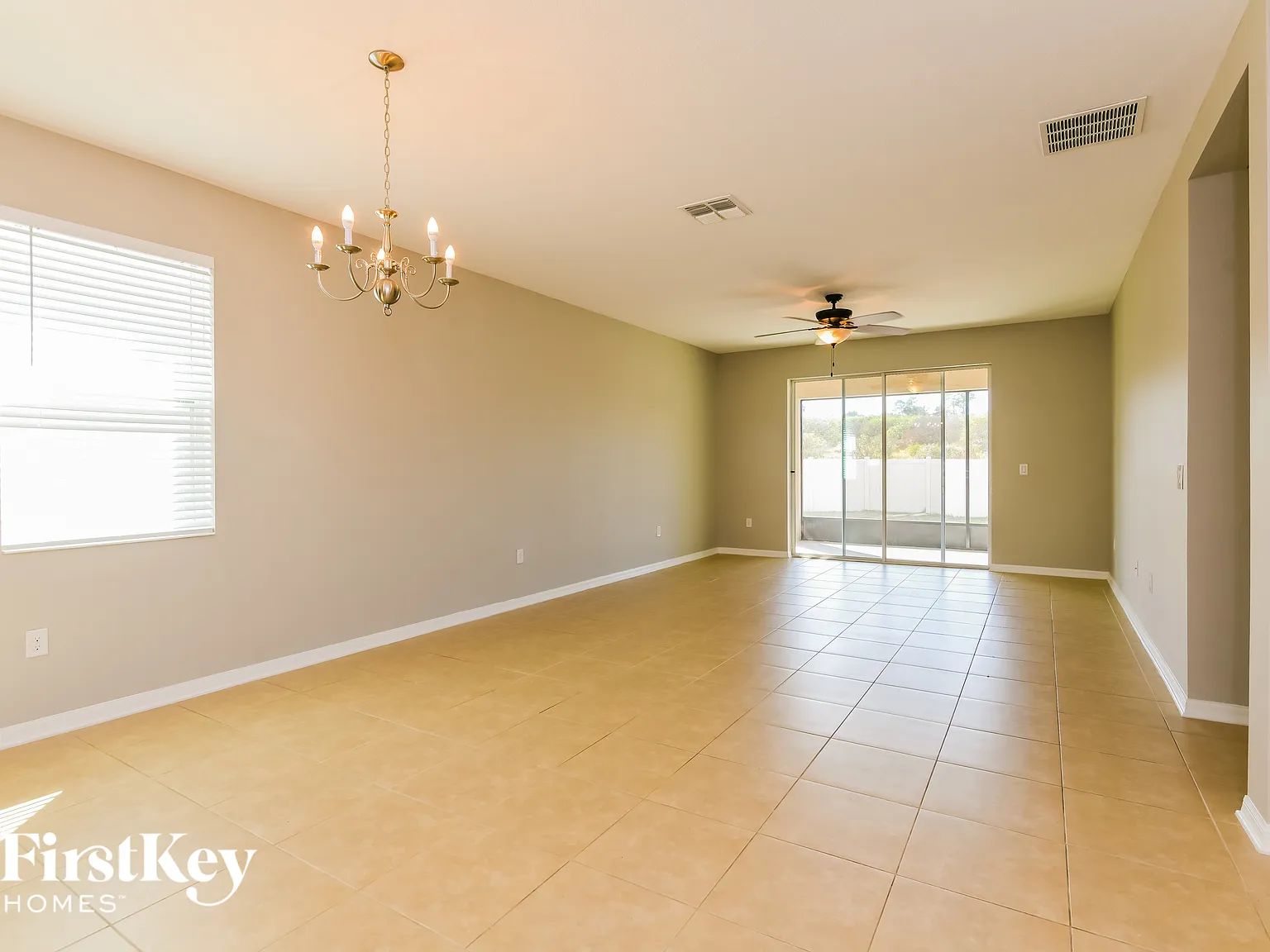 3 bed, 2.0 bath, 1694 sqft, $2,150 — Photo 3