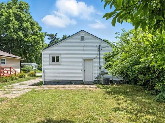2nd image of 3424 Orchard Ave
