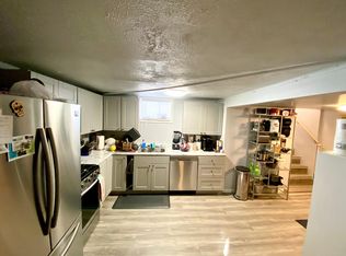 717 Park St #B, Batavia, IL