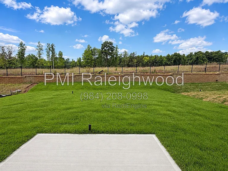 612 Westford Dr — Photo 26
