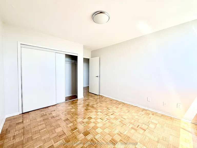 525 Eglinton Ave E #804 — Photo 18